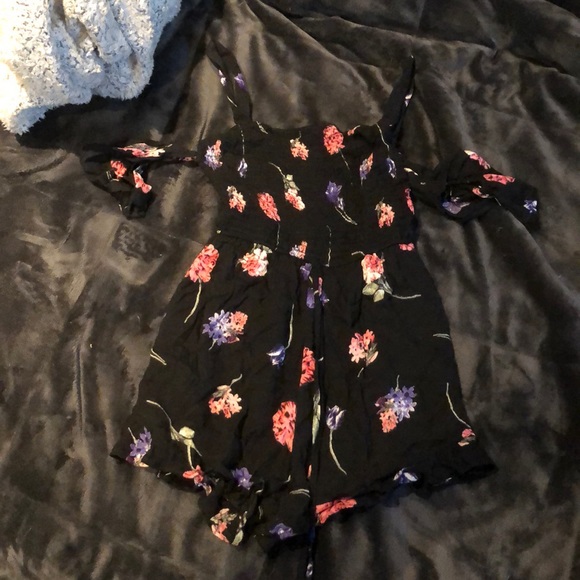 Romper - Picture 2 of 2